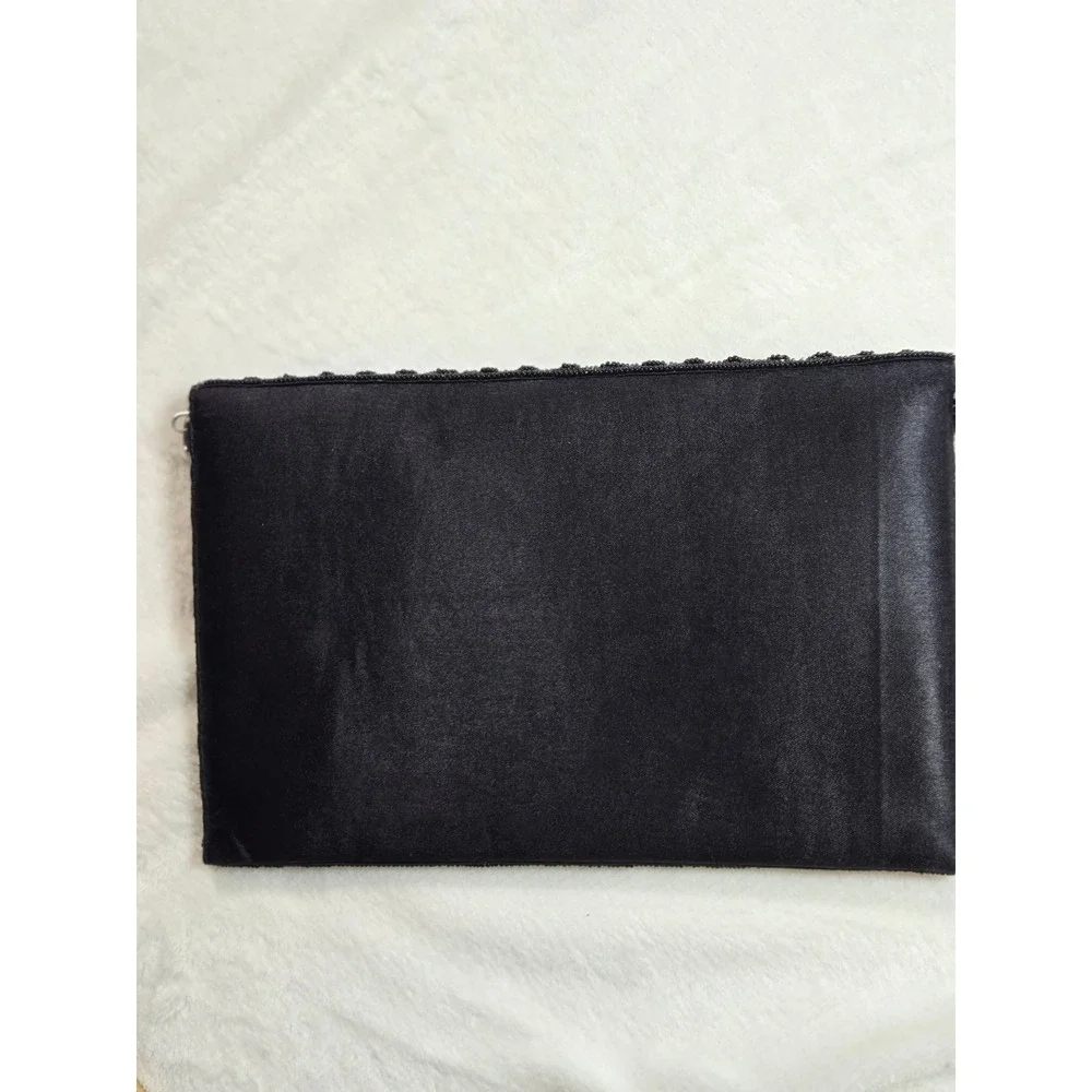 Maria Victoria Black White Beaded Geometric Crossbody‎ Clutch Bag Silver Chain